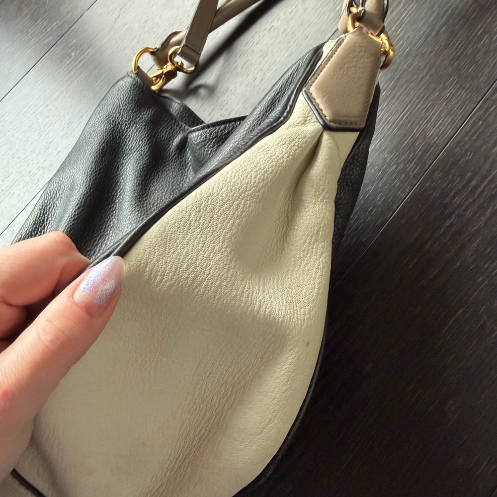 Marc Jacobs Too Hot to Handle Soft Leather Black, Tan and Cream Shoulder Bag - Picture 11 of 16